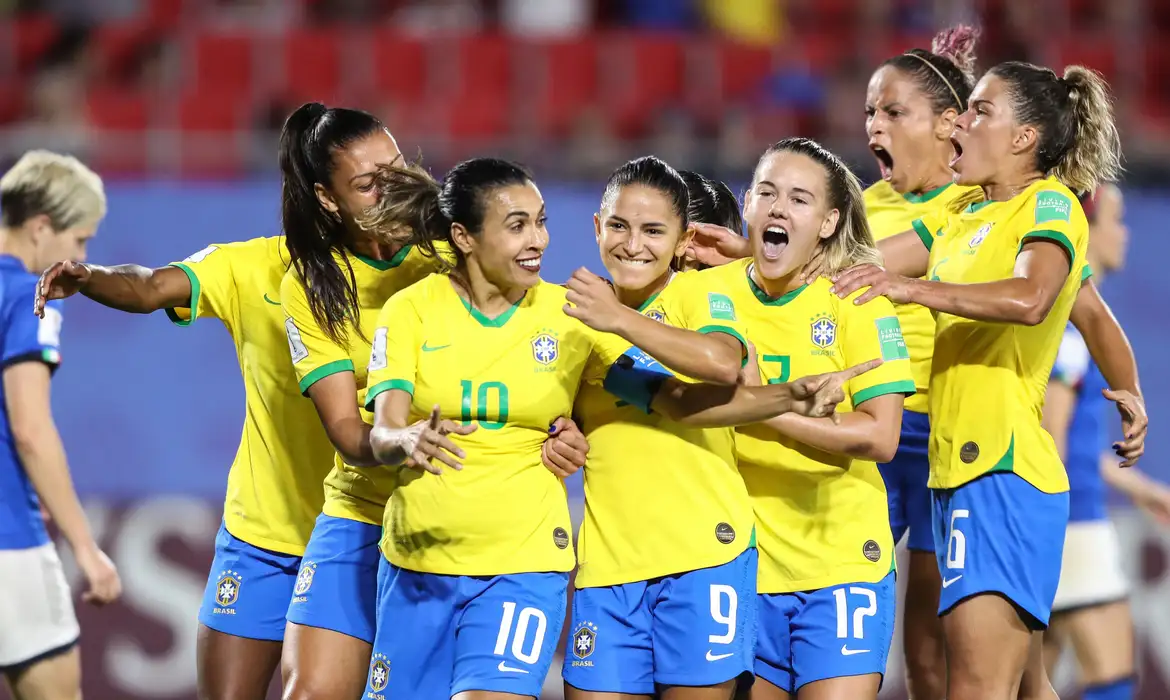 Senado aprova lei de regras para Copa do Mundo Feminina 2027 - Imagem do artigo original