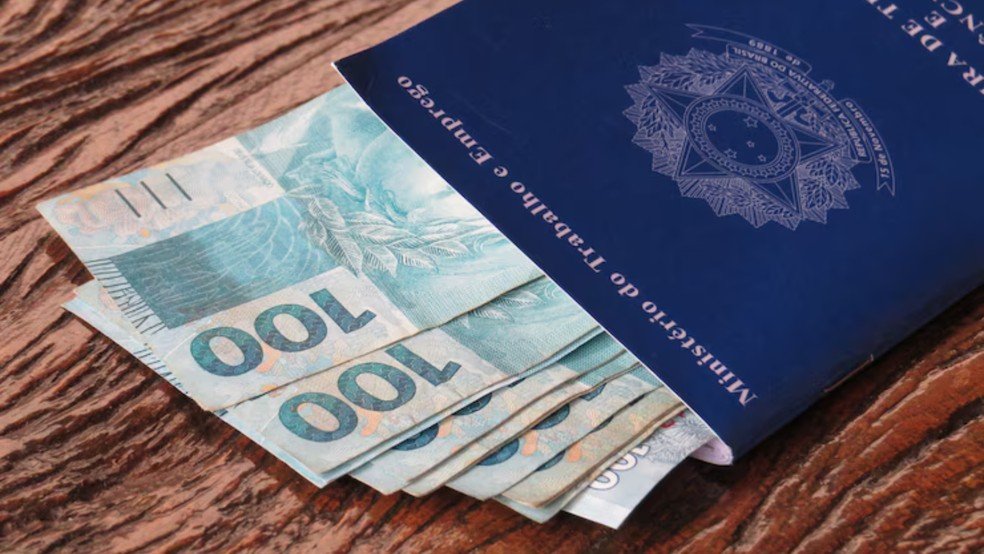 CLT é Preferência Nacional na Busca por Emprego, aponta CNI - Imagem do artigo original
