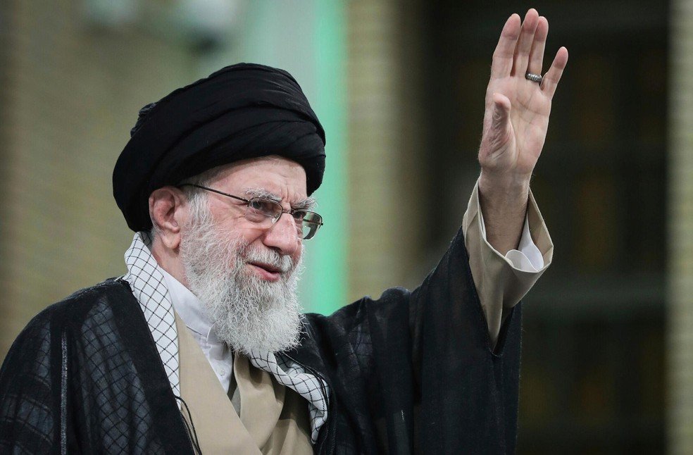 Funeral Ali Khamenei: Ex-líder iraniano será sepultado dia 9 - Imagem do artigo original