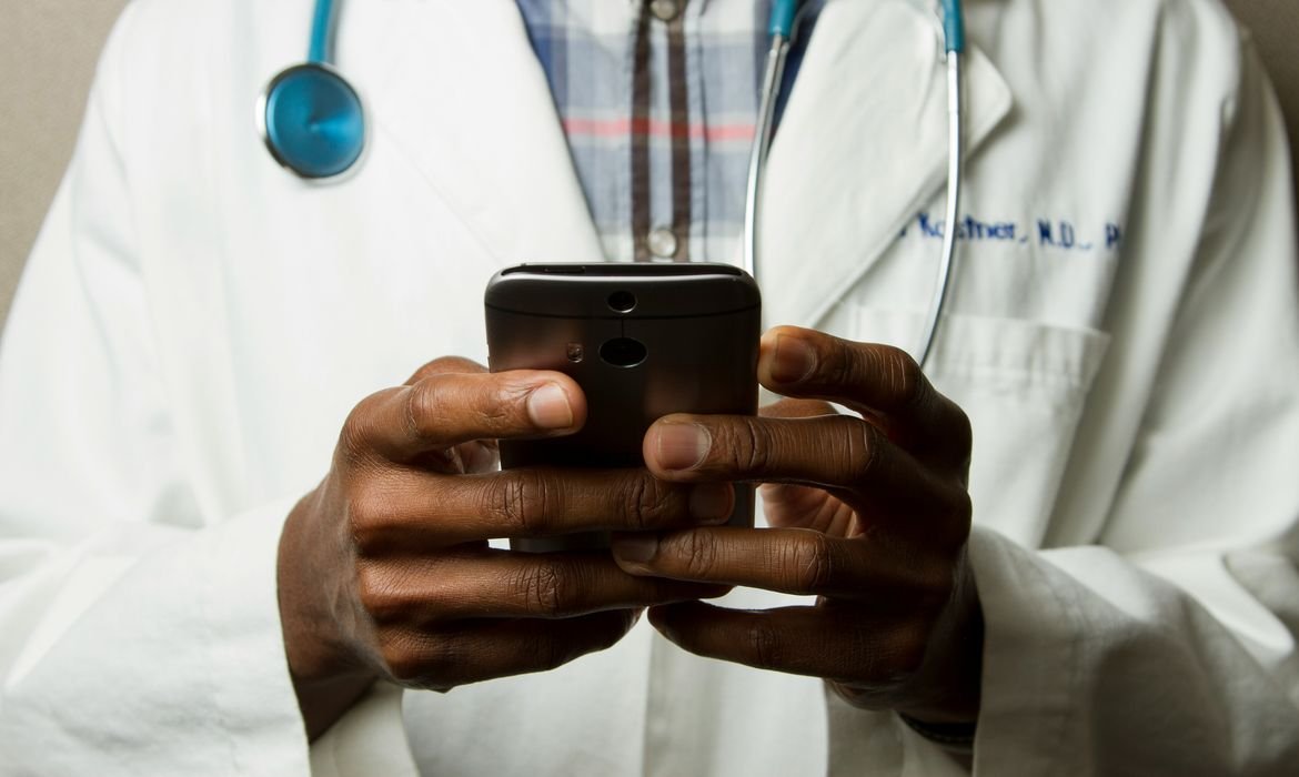 Enamed se Torna Requisito para Exercício da Medicina - Imagem do artigo original