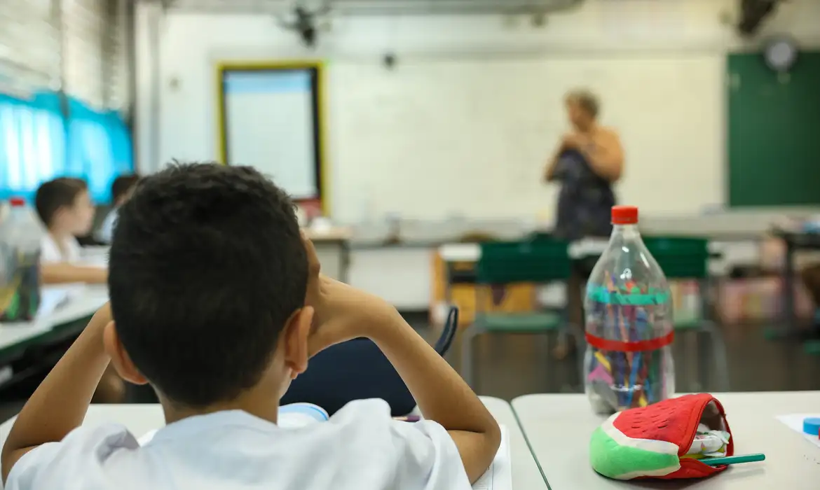 Adesão à Prova Nacional Docente 2026 atinge mais de 2 mil redes - Imagem do artigo original