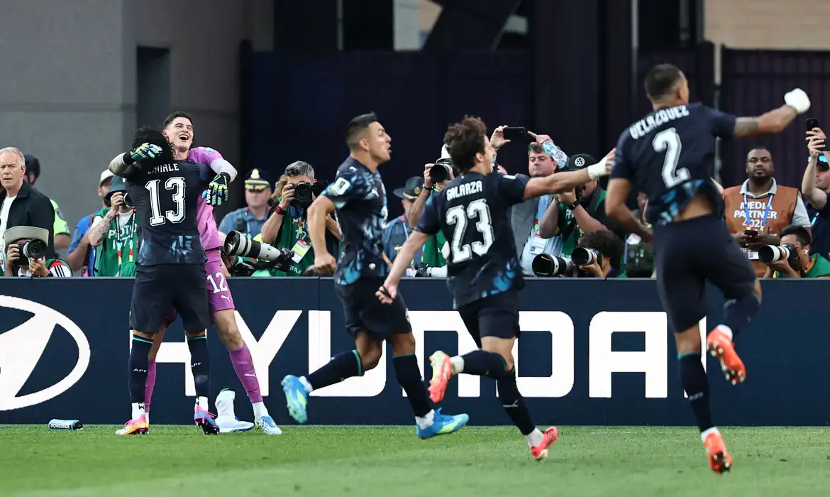 Paraguai Elimina Alemanha nos Pênaltis e Avança na Copa - Imagem do artigo original