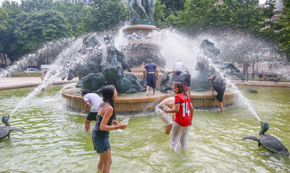 Europa Sente Onda de Calor Recorde e Crise Climática - Imagem do artigo original