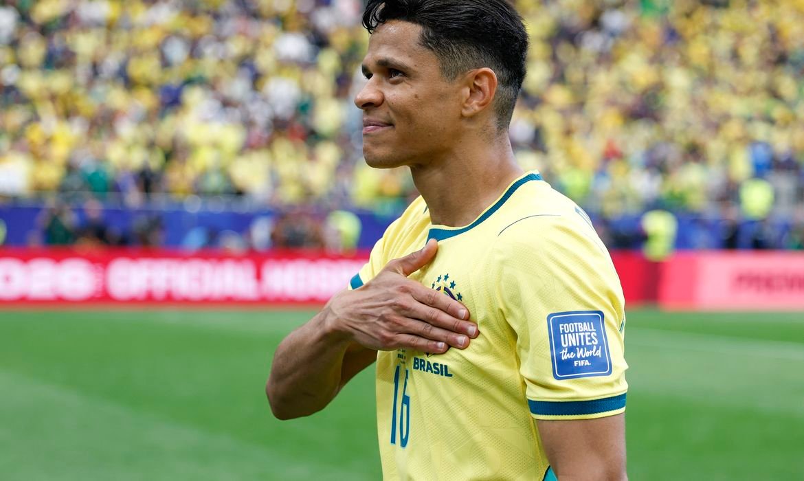 Douglas Santos projeta hexa e aposta em vivência de ouro olímpico - Imagem do artigo original