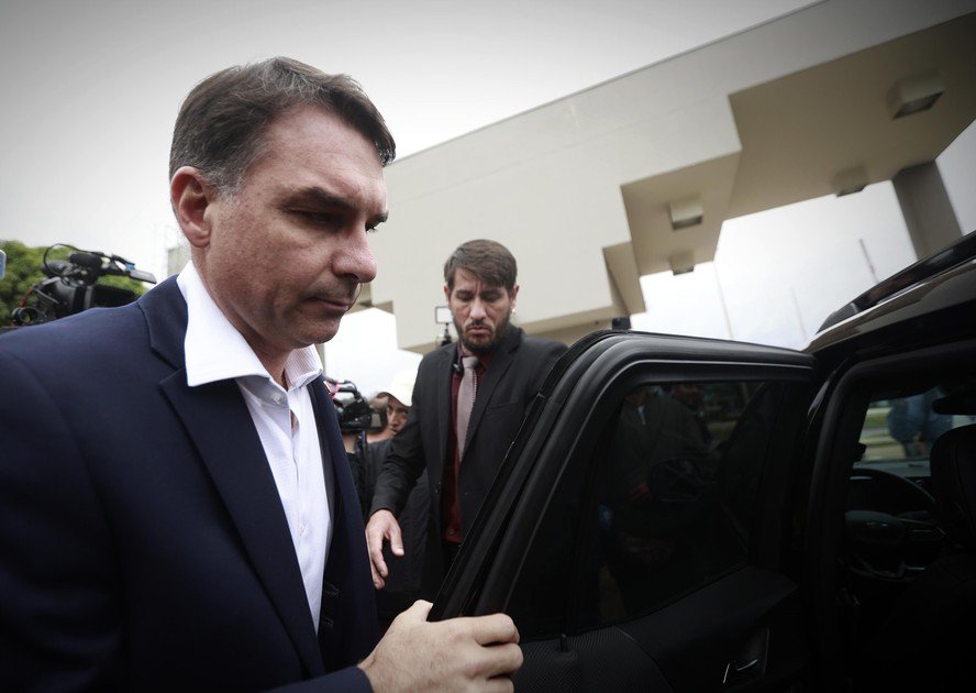PGR solicita depoimento de Flávio Bolsonaro à PF - Imagem do artigo original