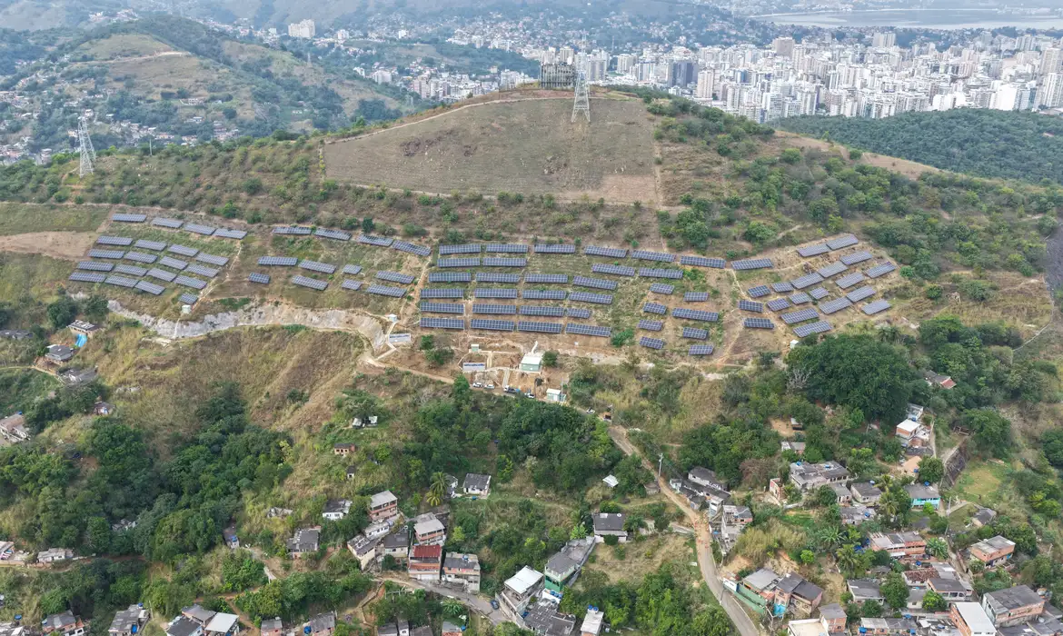 Usina Solar Niterói Abastece 19 Creches e Gera Economia - Imagem do artigo original