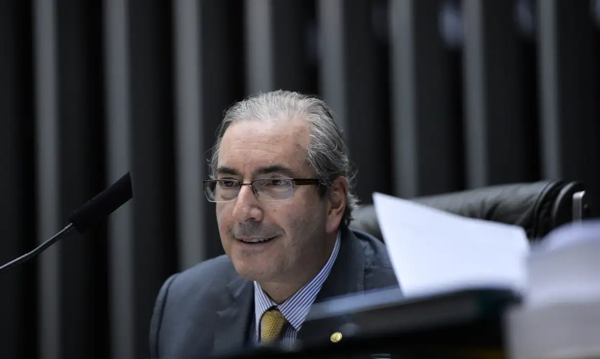 STF Bloqueia R$ 6 Mi de Eduardo Cunha por Emendas Indevidas - Imagem do artigo original