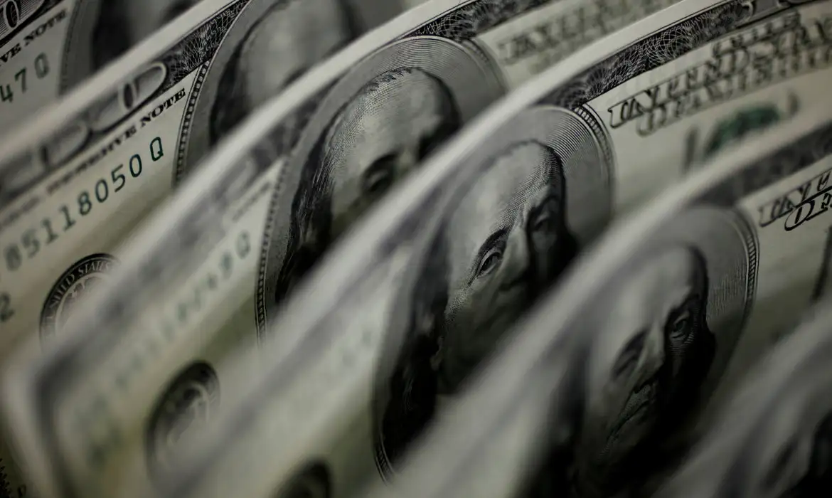 Dólar a R$ 5,11 e Ibovespa estável sob tensão global no mercado - Imagem do artigo original
