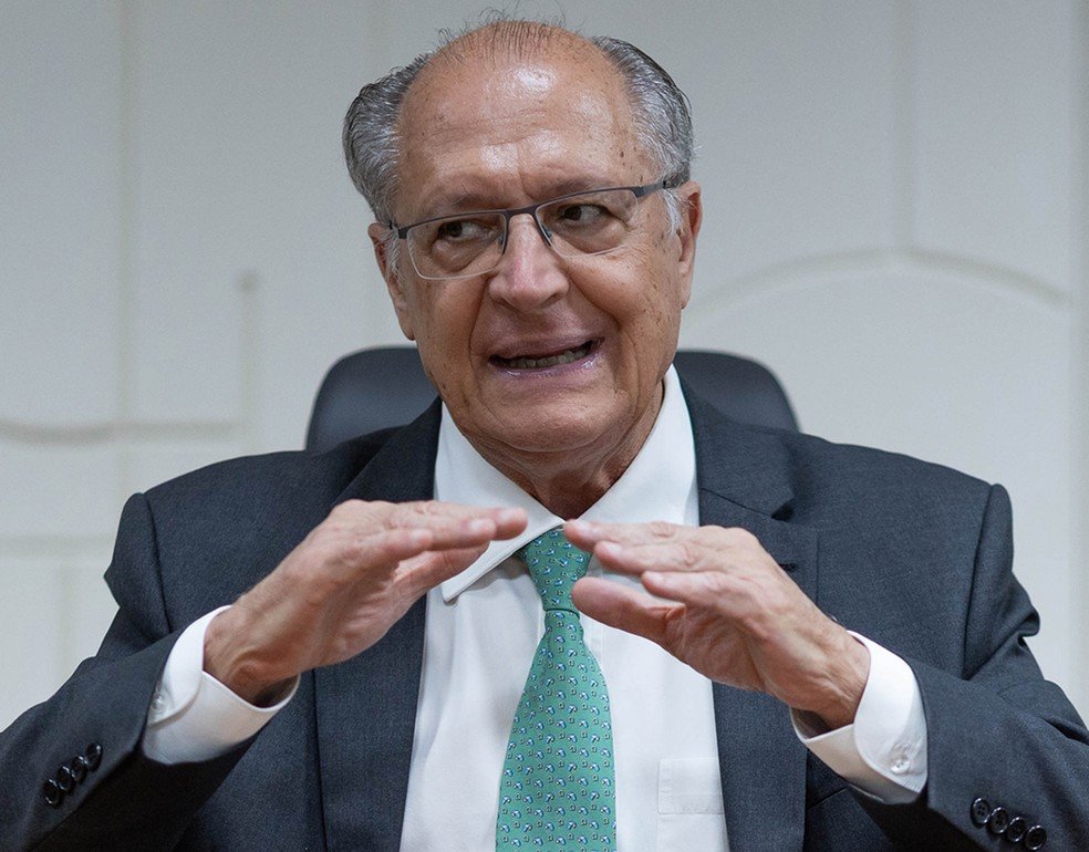 Alckmin critica Milei por ‘intromissão grosseira’ no Brasil - Imagem do artigo original