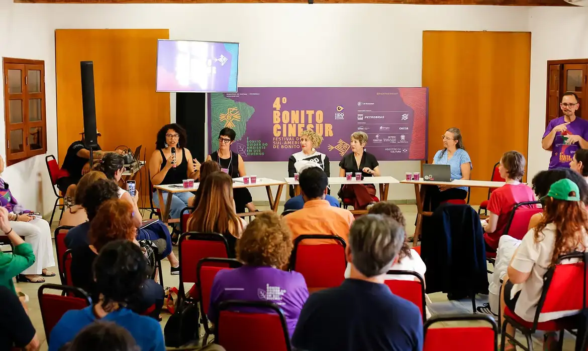 Participação Feminina na Direção de Filmes é Baixa no Brasil - Imagem do artigo original
