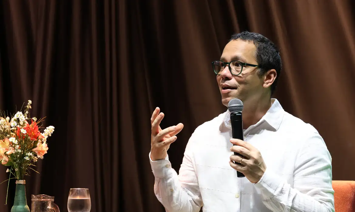 Poder da Literatura: Itamar Vieira Jr. fala sobre humanizar - Imagem do artigo original