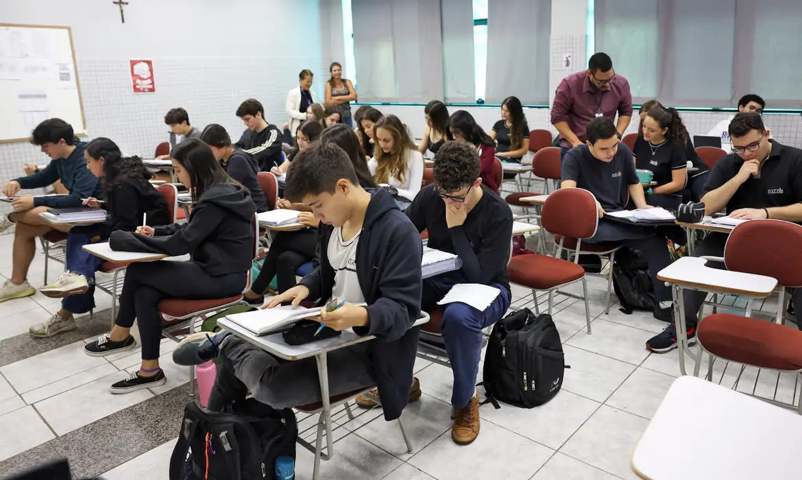 Bolsa Permanência Prouni: Alunos Solicitam R$ 700 Mensais - Imagem do artigo original