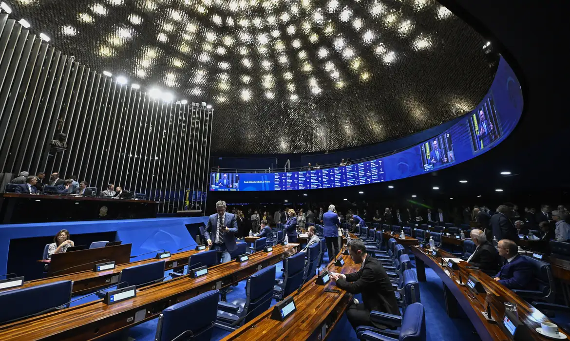 Senado aprova US$ 1,8 bilhão em empréstimos externos - Imagem do artigo original