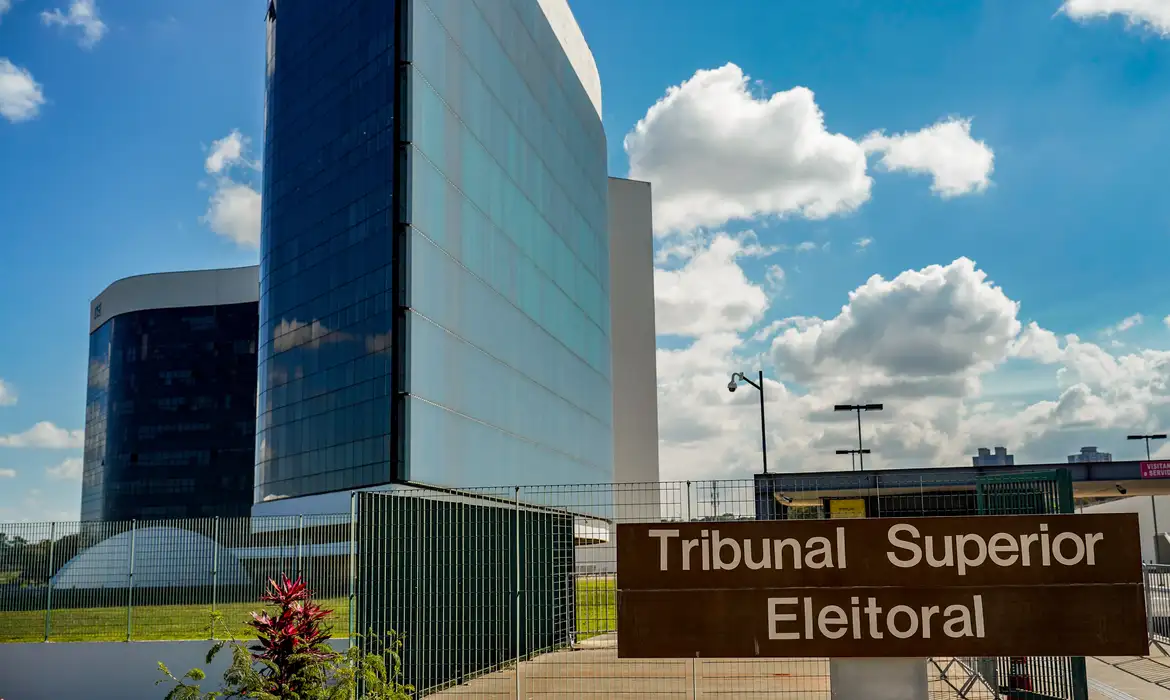 TSE Defende Urna Eletrônica a Embaixadores Hoje - Imagem do artigo original