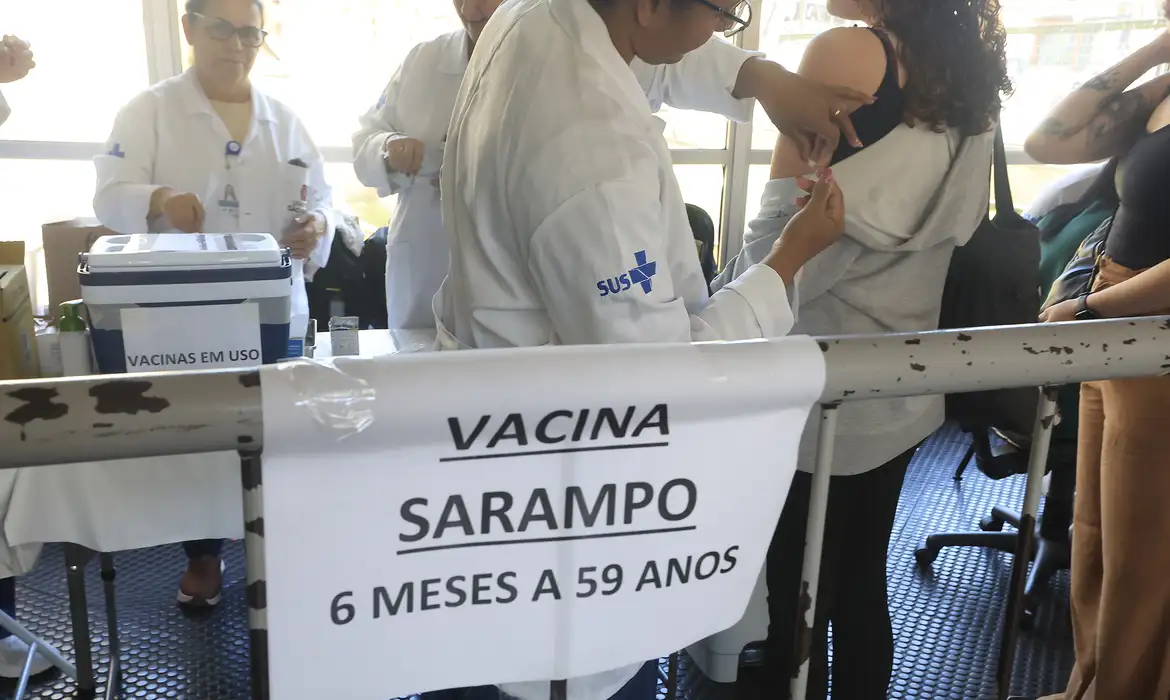 São Paulo supera 795 mil vacinas de sarampo em campanha - Imagem do artigo original