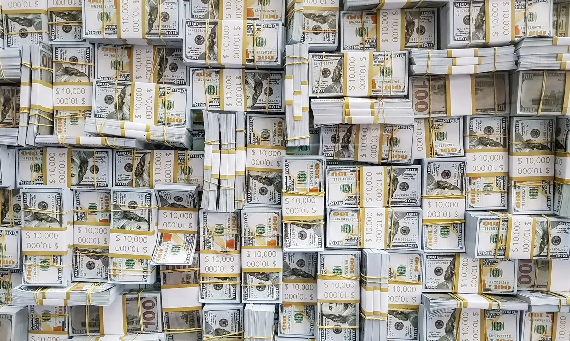 Dólar Recua a R$ 5,14 em Dia de Alívio nos Mercados - Imagem do artigo original