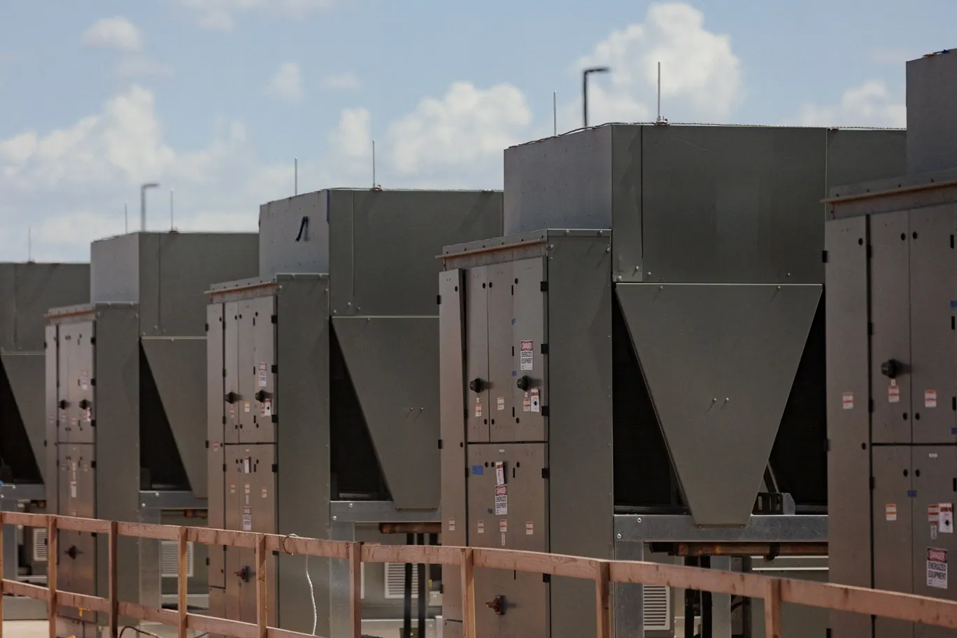 Dificuldades Financeiras Ameaçam Setor de Data Centers IA - Imagem do artigo