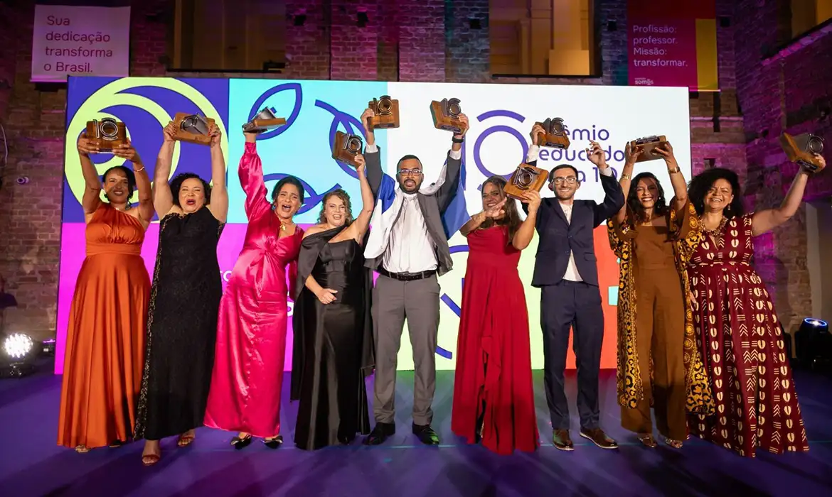 Finalistas do Prêmio Educador Nota 10 São Divulgados - Imagem do artigo original