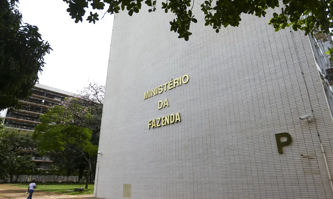 Governo ajusta projeção do PIB 2026 para 2%; entenda os impactos - Imagem do artigo original