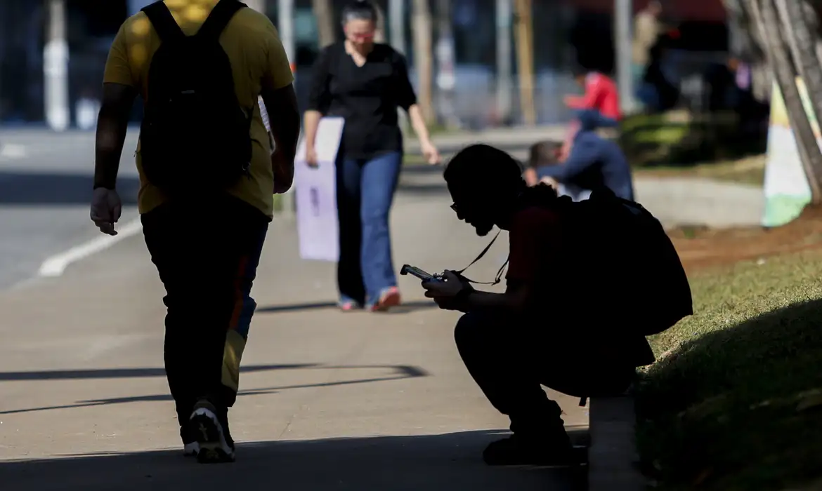 Queda na Taxa de Jovens Nem-Nem no Brasil, Aponta OCDE - Imagem do artigo original