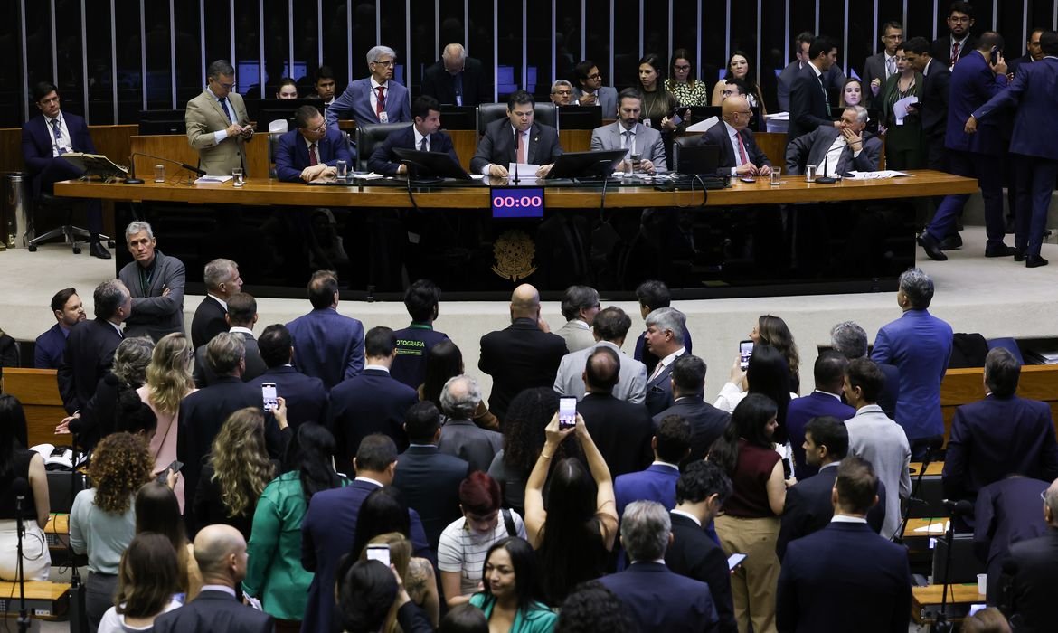 Alcolumbre Agenda Votação de PEC sobre Fim da Escala 6×1 - Imagem do artigo original