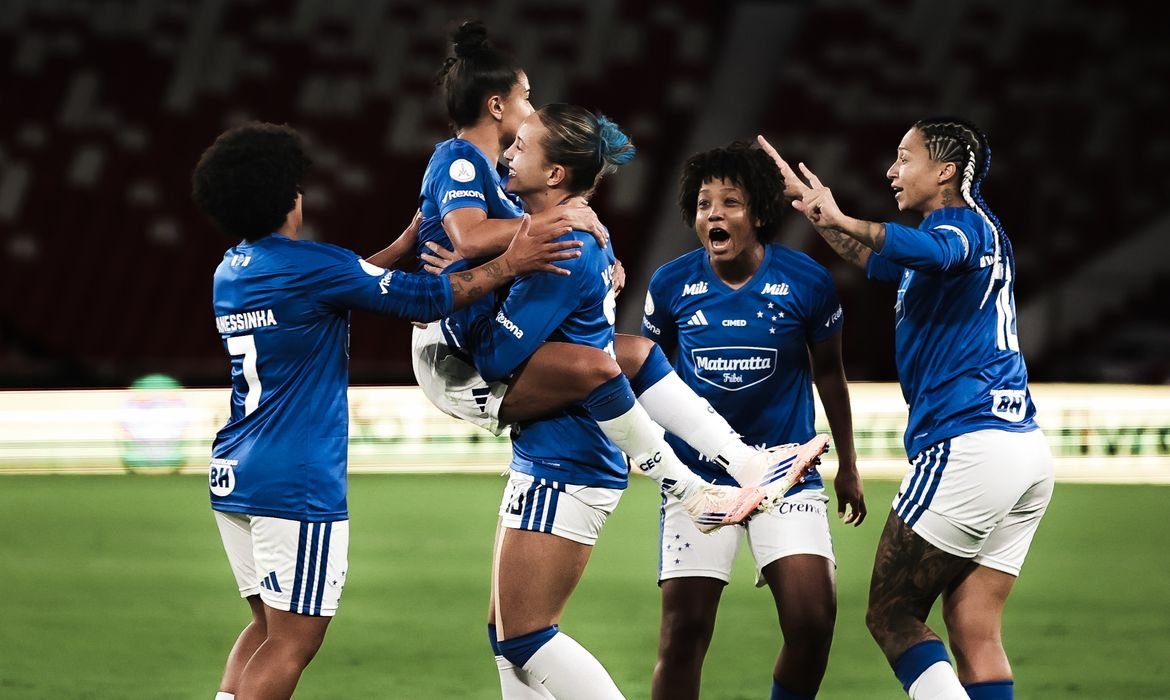 Cruzeiro Inicia Libertadores Feminina com Vitória na Altitude - Imagem do artigo original
