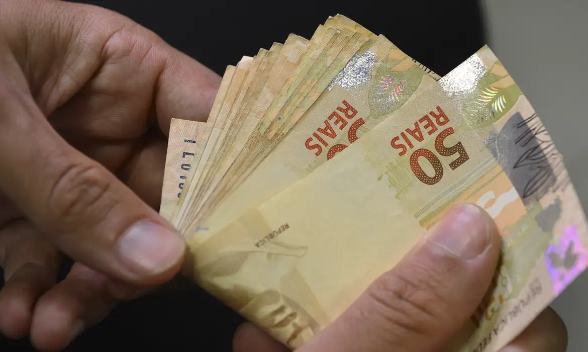 Superendividados no Brasil: aumento de 75% em 5 anos, diz BC - Imagem do artigo original