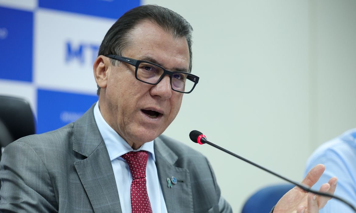 Assédio Eleitoral: Governo Ameaça Restrição de Crédito - Imagem do artigo original